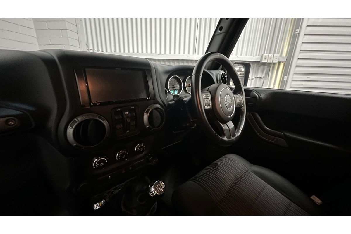 2013 Jeep Wrangler Unlimited Sport JK