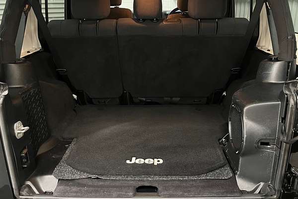 2013 Jeep Wrangler Unlimited Sport JK