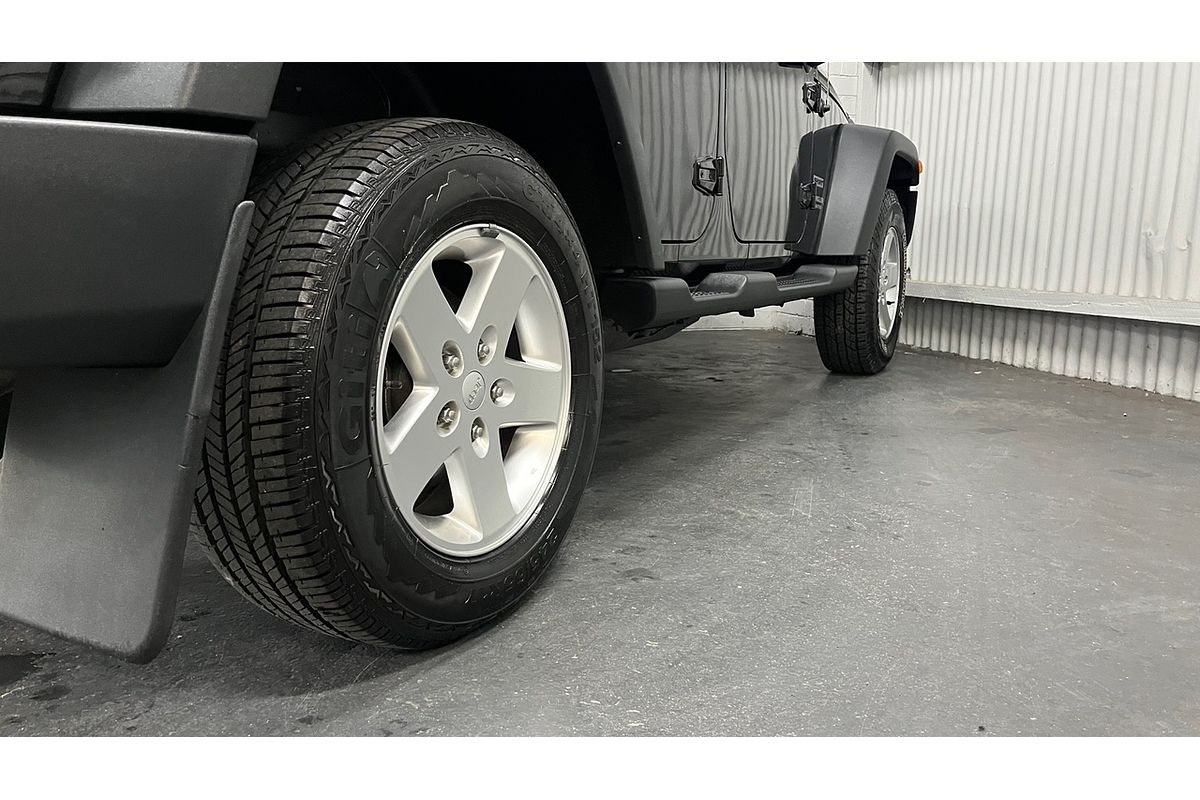 2013 Jeep Wrangler Unlimited Sport JK