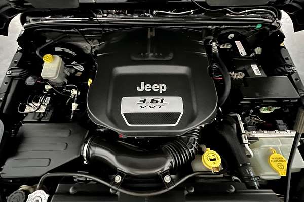 2013 Jeep Wrangler Unlimited Sport JK