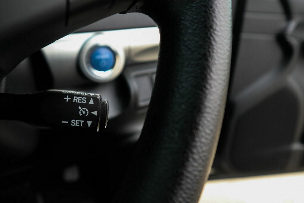 2017 Toyota Camry Altise AVV50R