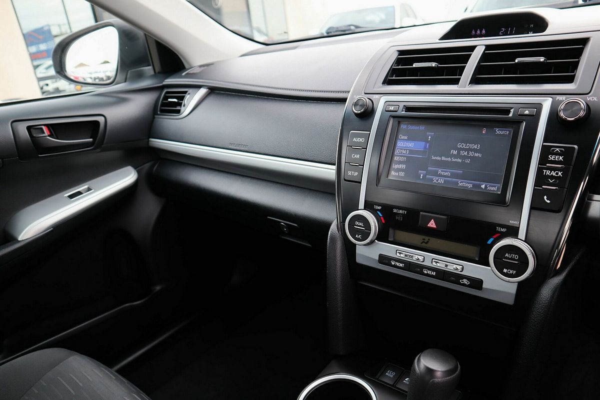 2017 Toyota Camry Altise AVV50R