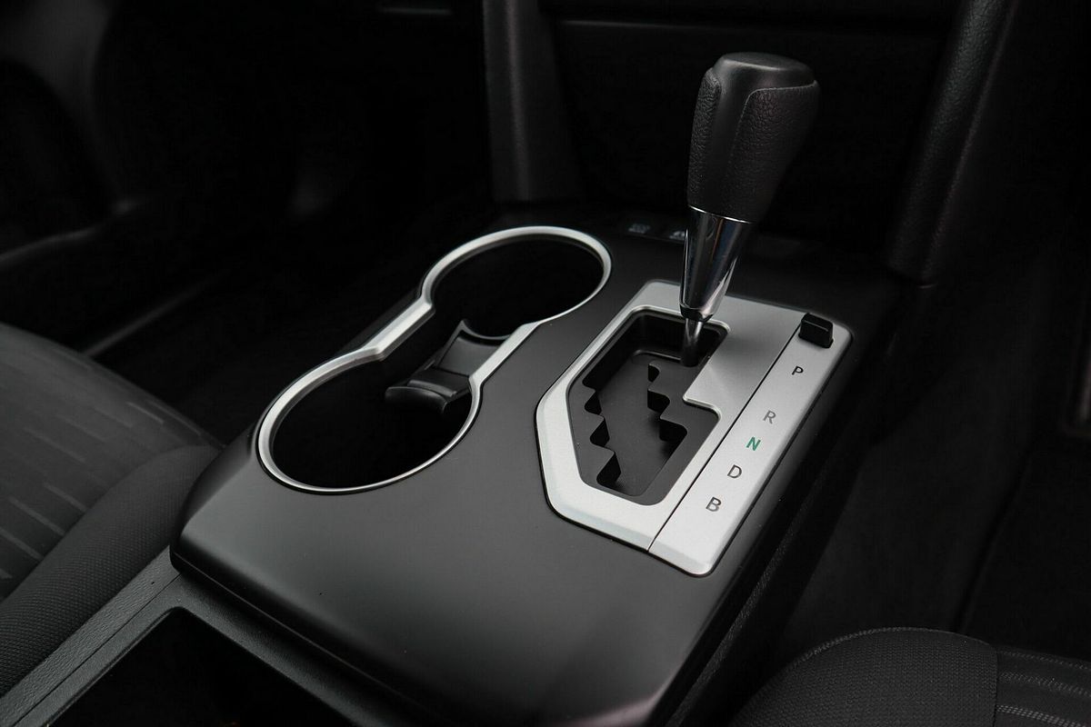 2017 Toyota Camry Altise AVV50R
