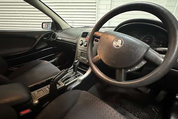 2004 Holden Commodore Acclaim VZ