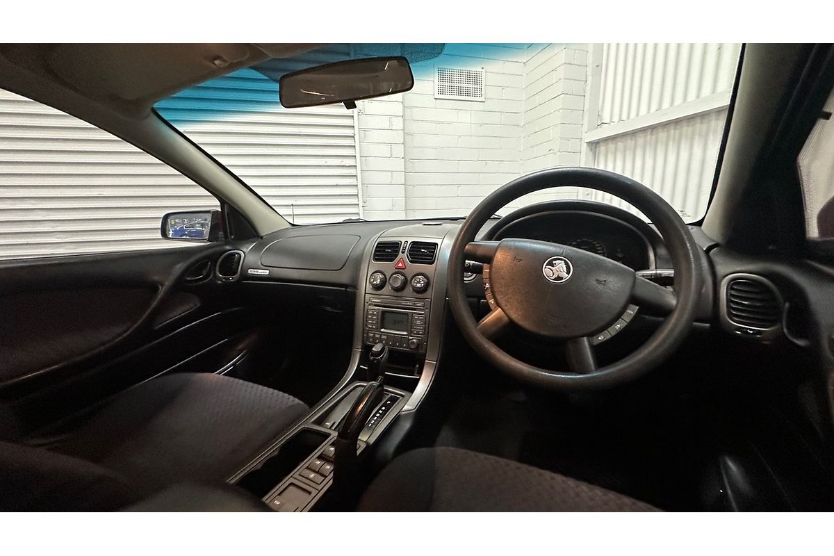 2004 Holden Commodore Acclaim VZ