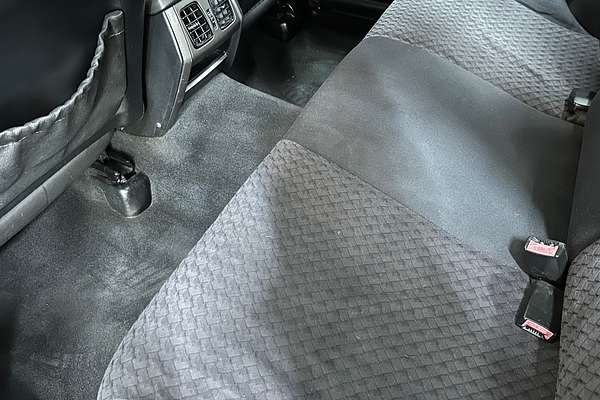 2004 Holden Commodore Acclaim VZ