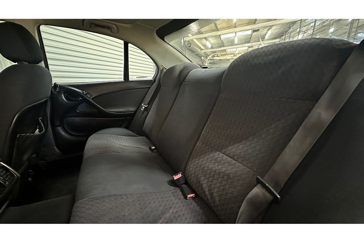 2004 Holden Commodore Acclaim VZ