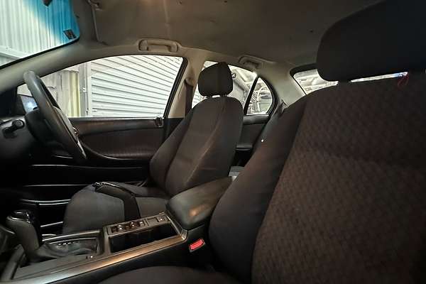 2004 Holden Commodore Acclaim VZ