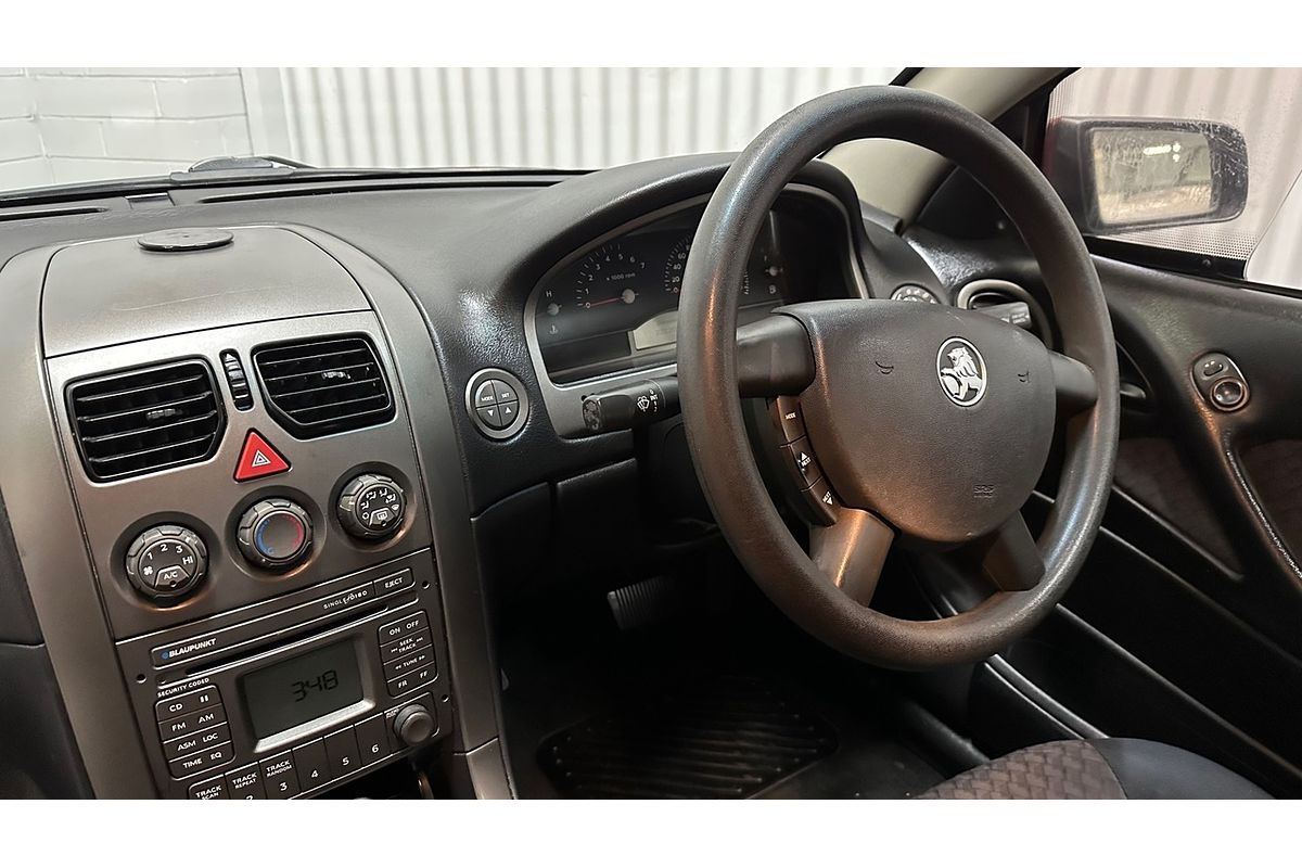 2004 Holden Commodore Acclaim VZ
