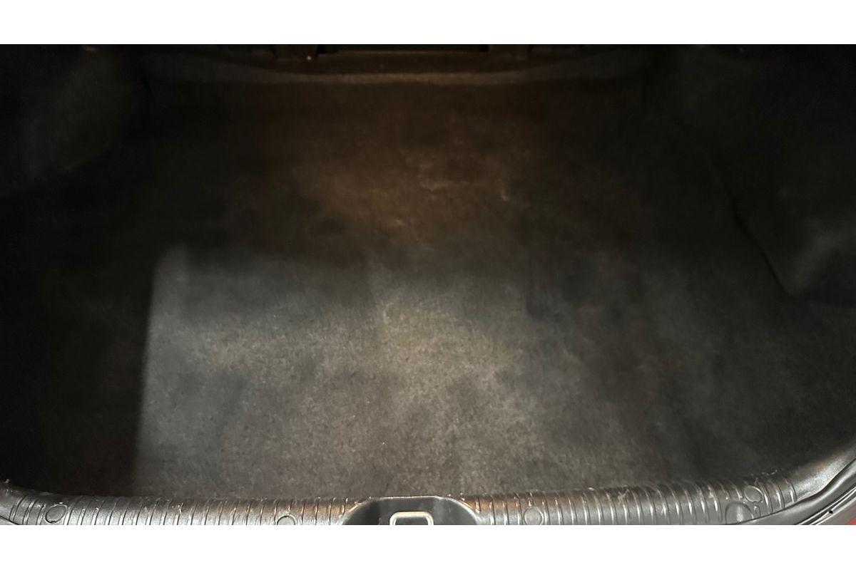 2004 Holden Commodore Acclaim VZ