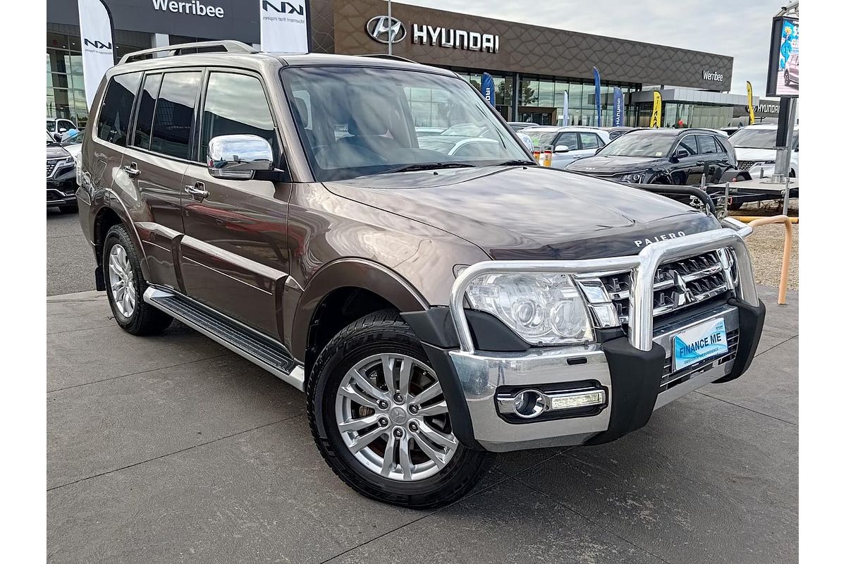 2015 Mitsubishi Pajero GLX NX