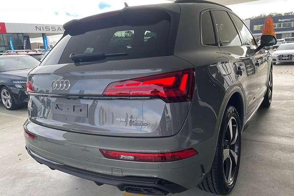 2024 Audi Q5 55 TFSI e S Line FY