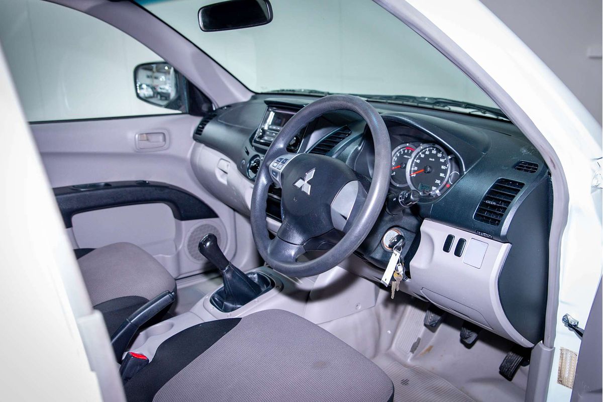 2014 Mitsubishi Triton GL MN Rear Wheel Drive