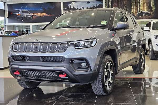 2023 Jeep Compass Trailhawk M6