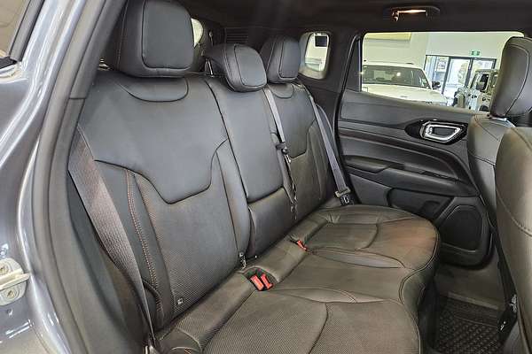 2023 Jeep Compass Trailhawk M6