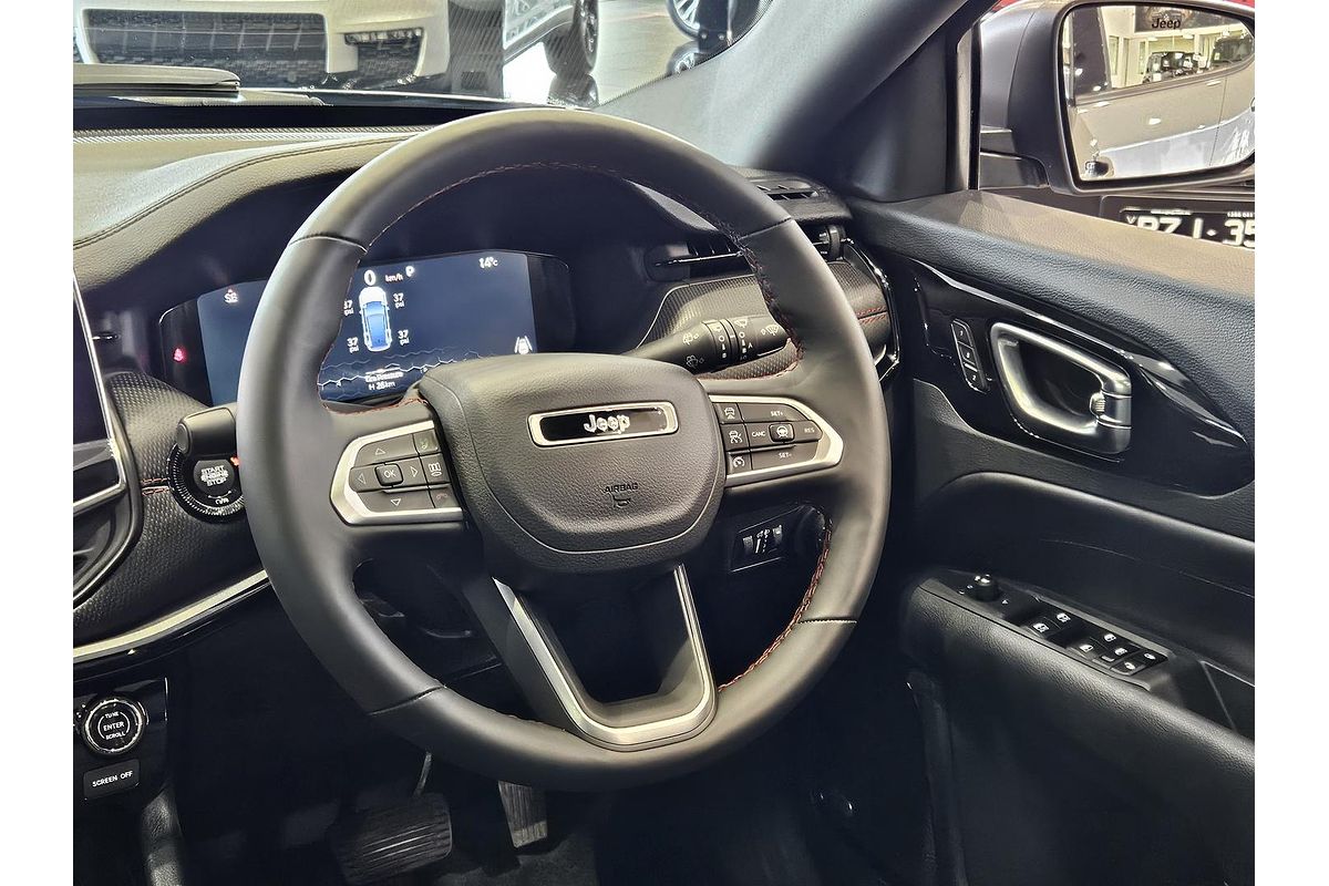 2023 Jeep Compass Trailhawk M6