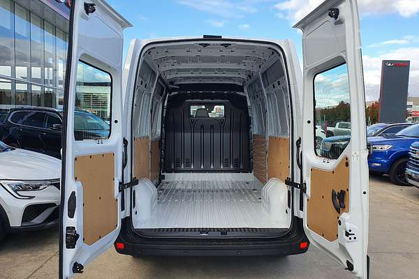 2023 Renault Master LWB Pro X62