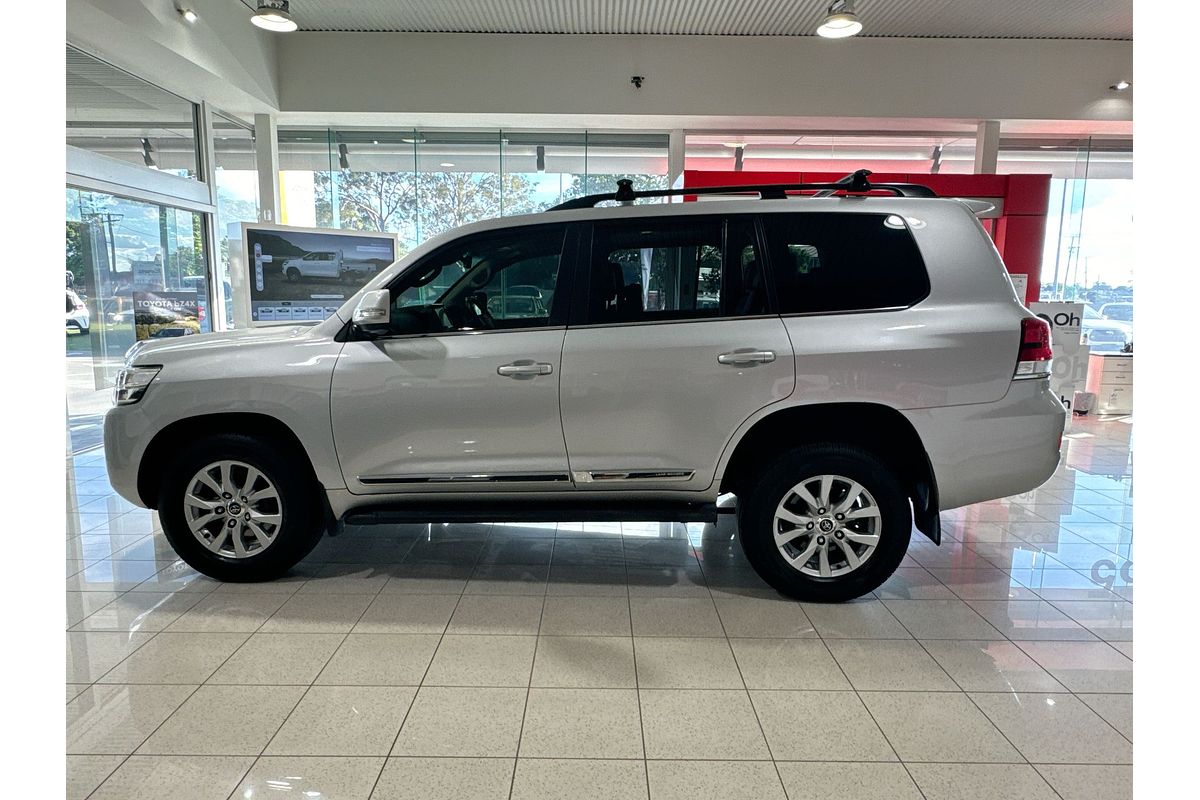 2016 Toyota Landcruiser Sahara VDJ200R