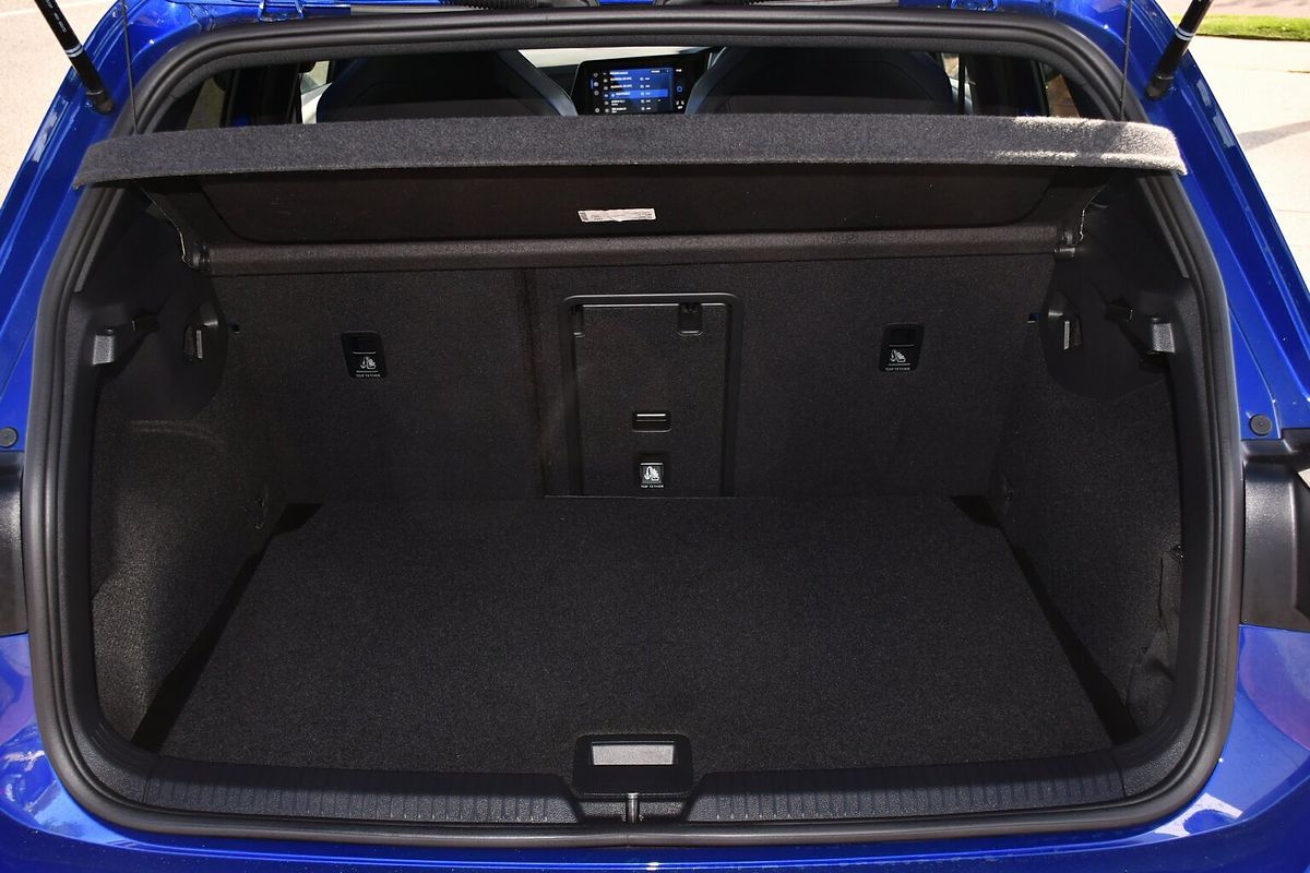 2022 Volkswagen Golf R 8
