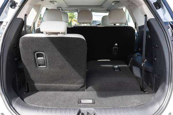 2024 Mahindra XUV700 AX7