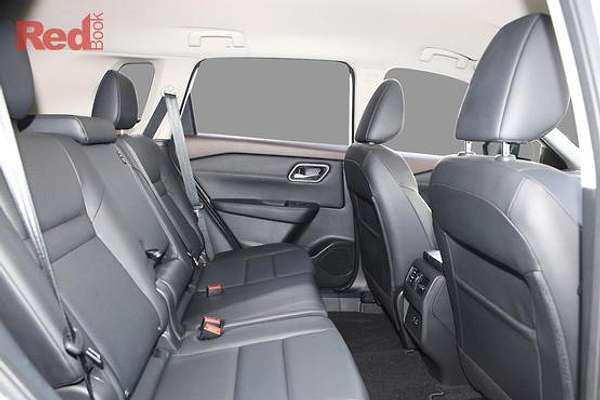 2024 Nissan X-TRAIL ST-L T33