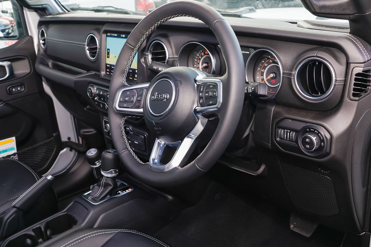 2023 Jeep Wrangler Unlimited Overland JL