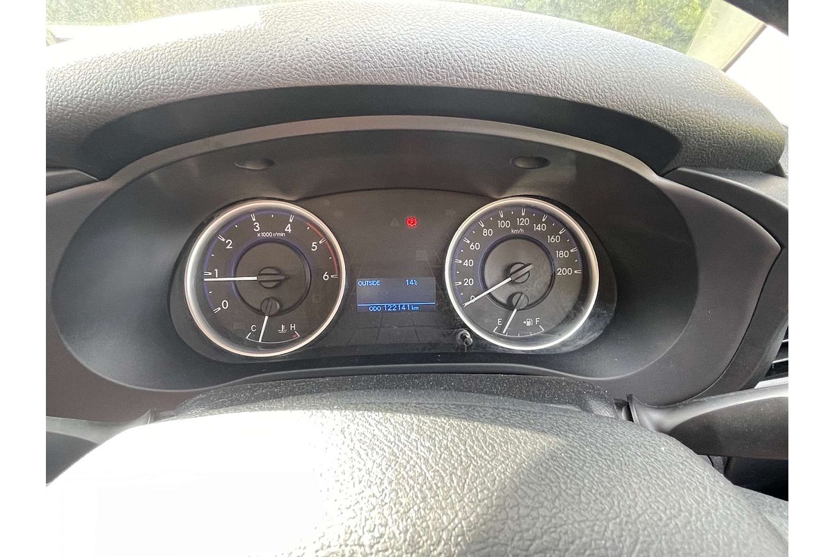 2015 Toyota Hilux SR GUN126R 4X4