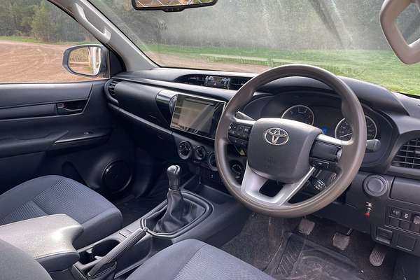 2015 Toyota Hilux SR GUN126R 4X4