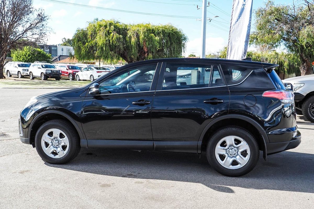 2017 Toyota RAV4 GX ASA44R