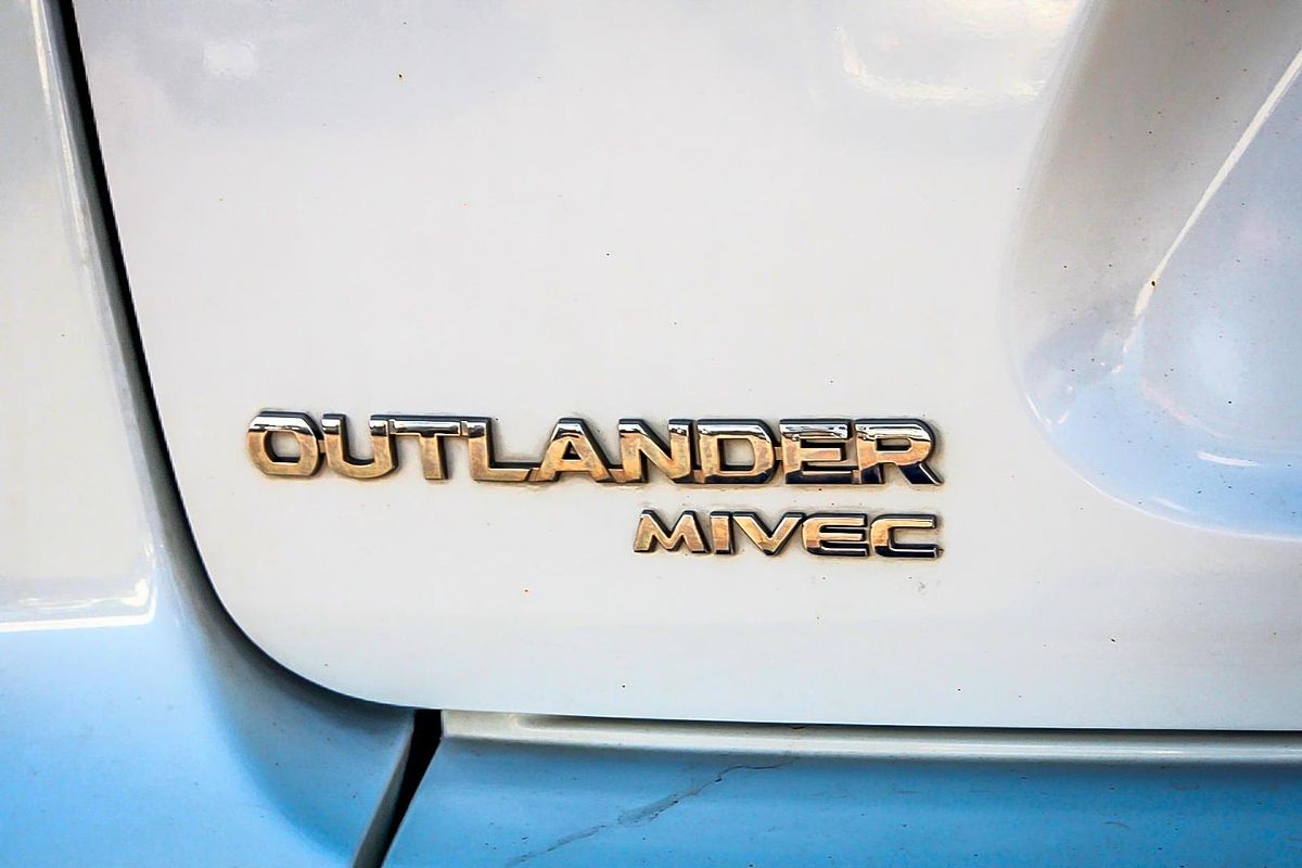2011 Mitsubishi Outlander LS ZH