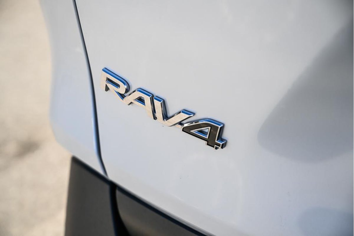 2020 Toyota RAV4 Cruiser AXAH52R