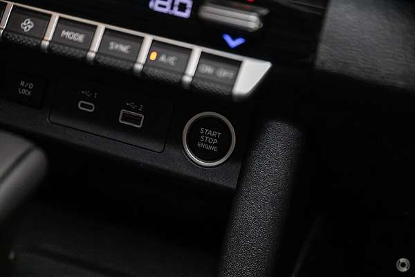 2024 Mitsubishi Triton GLS MV 4X4