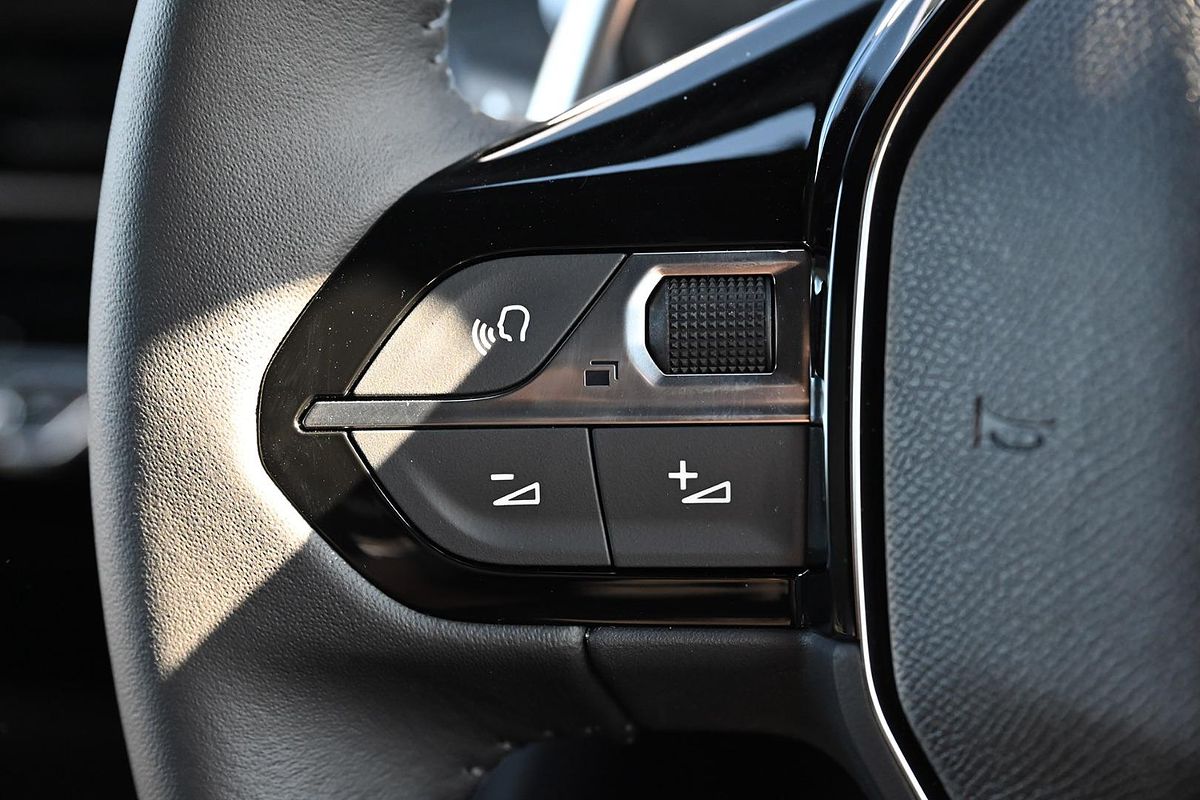 2023 Peugeot 2008 Allure P24