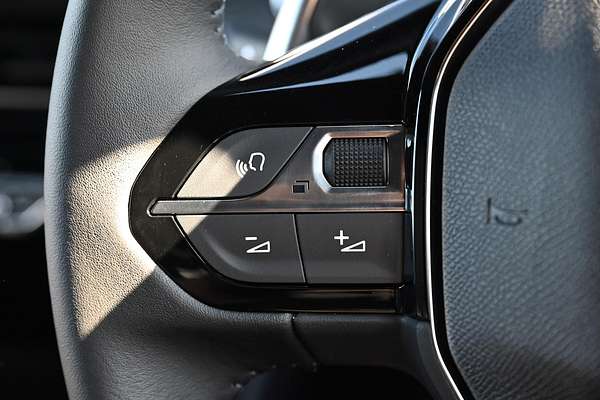 2023 Peugeot 2008 Allure P24