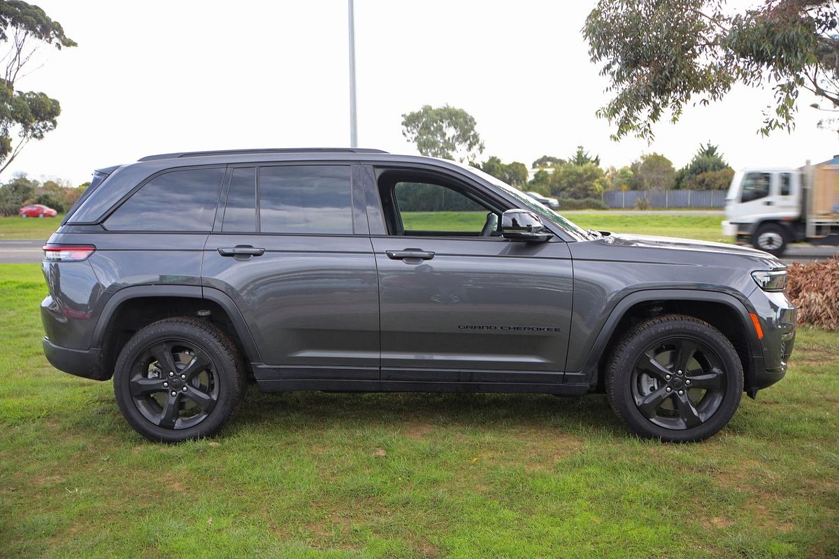 2023 Jeep Grand Cherokee Night Eagle WL