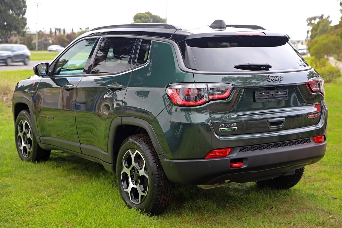2023 Jeep Compass Trailhawk M6