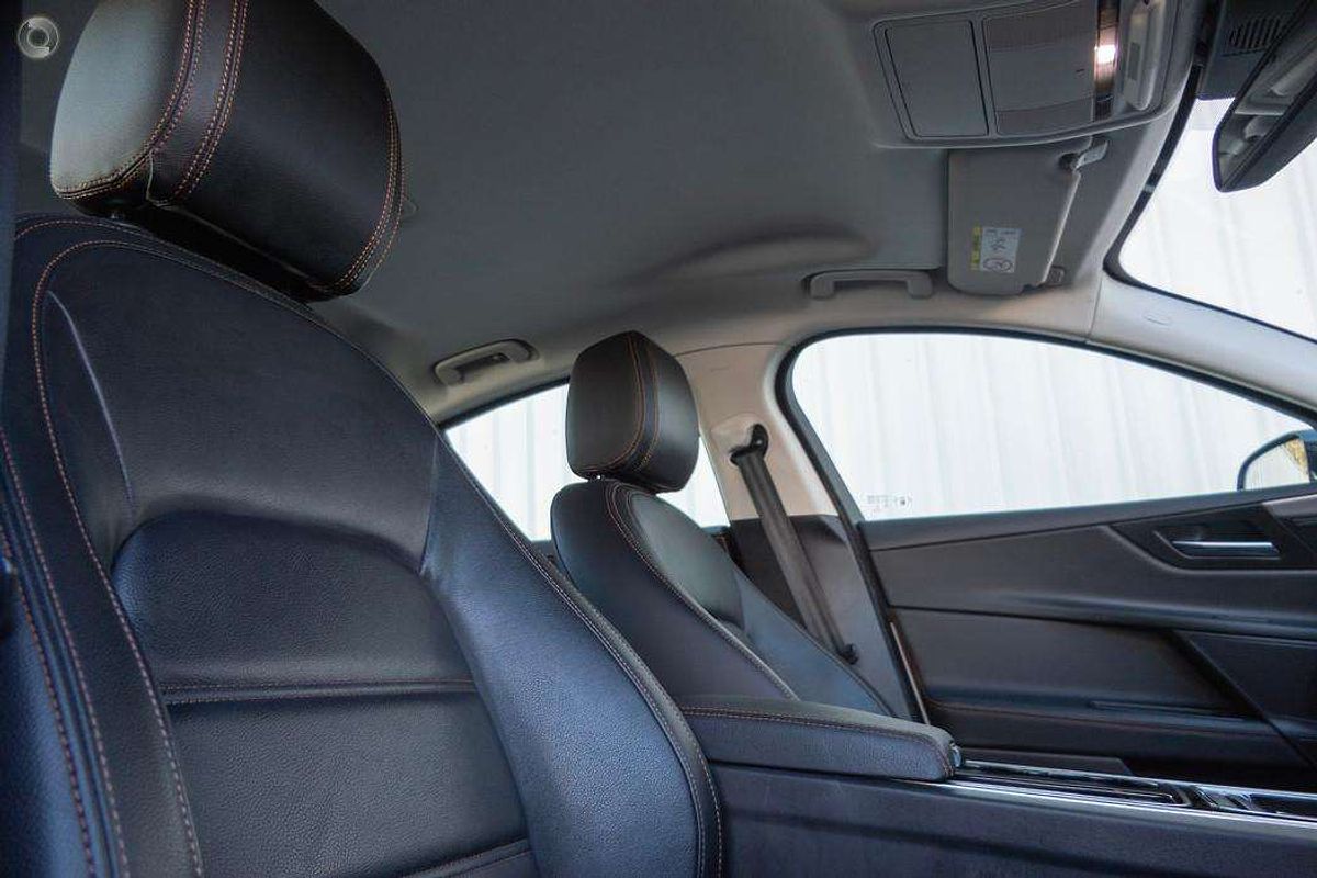 2016 Jaguar XE 20d R-Sport X760