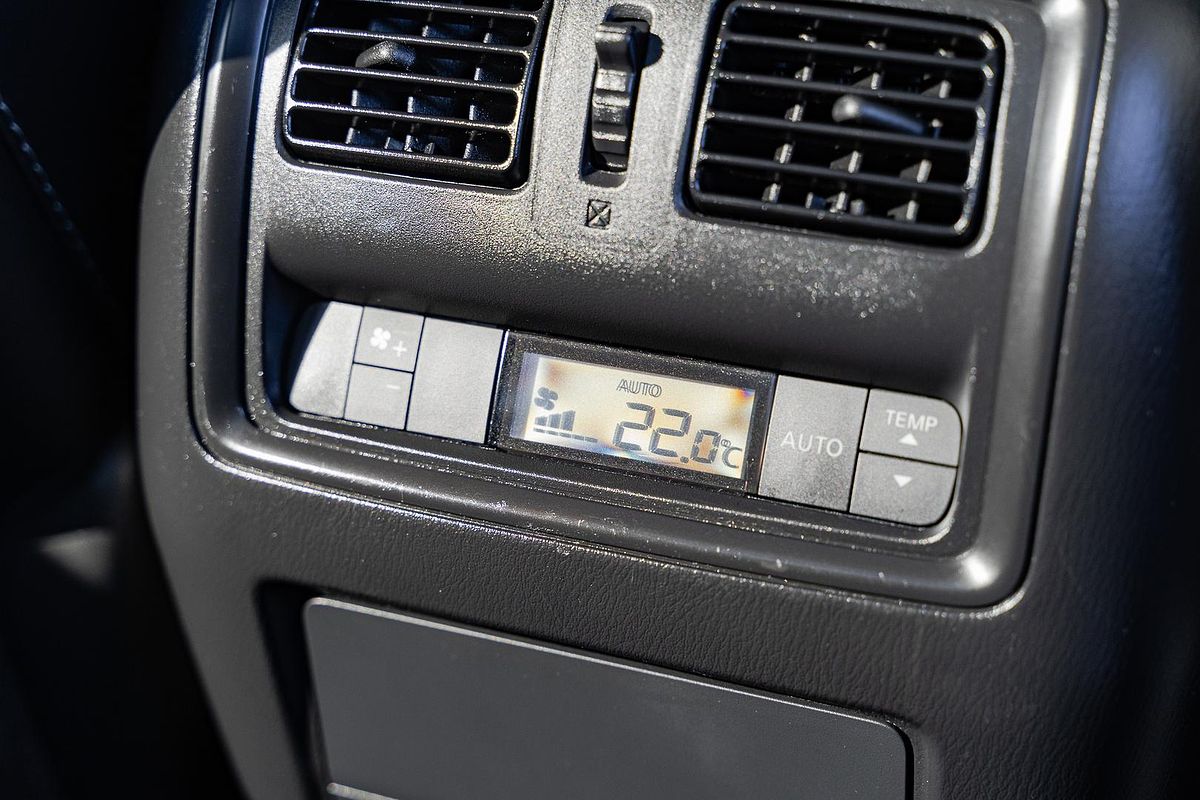 2015 Nissan Pathfinder Ti R52