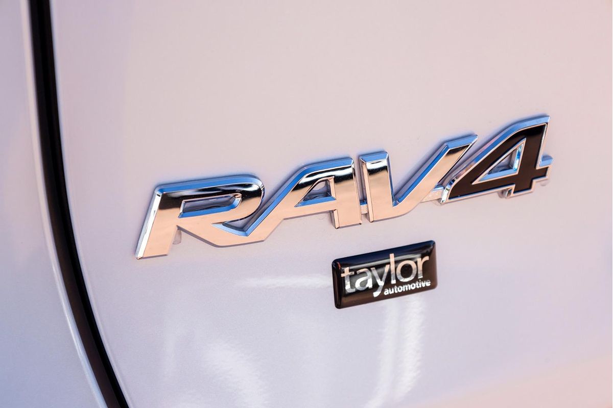 2024 Toyota RAV4 XSE AXAH52R