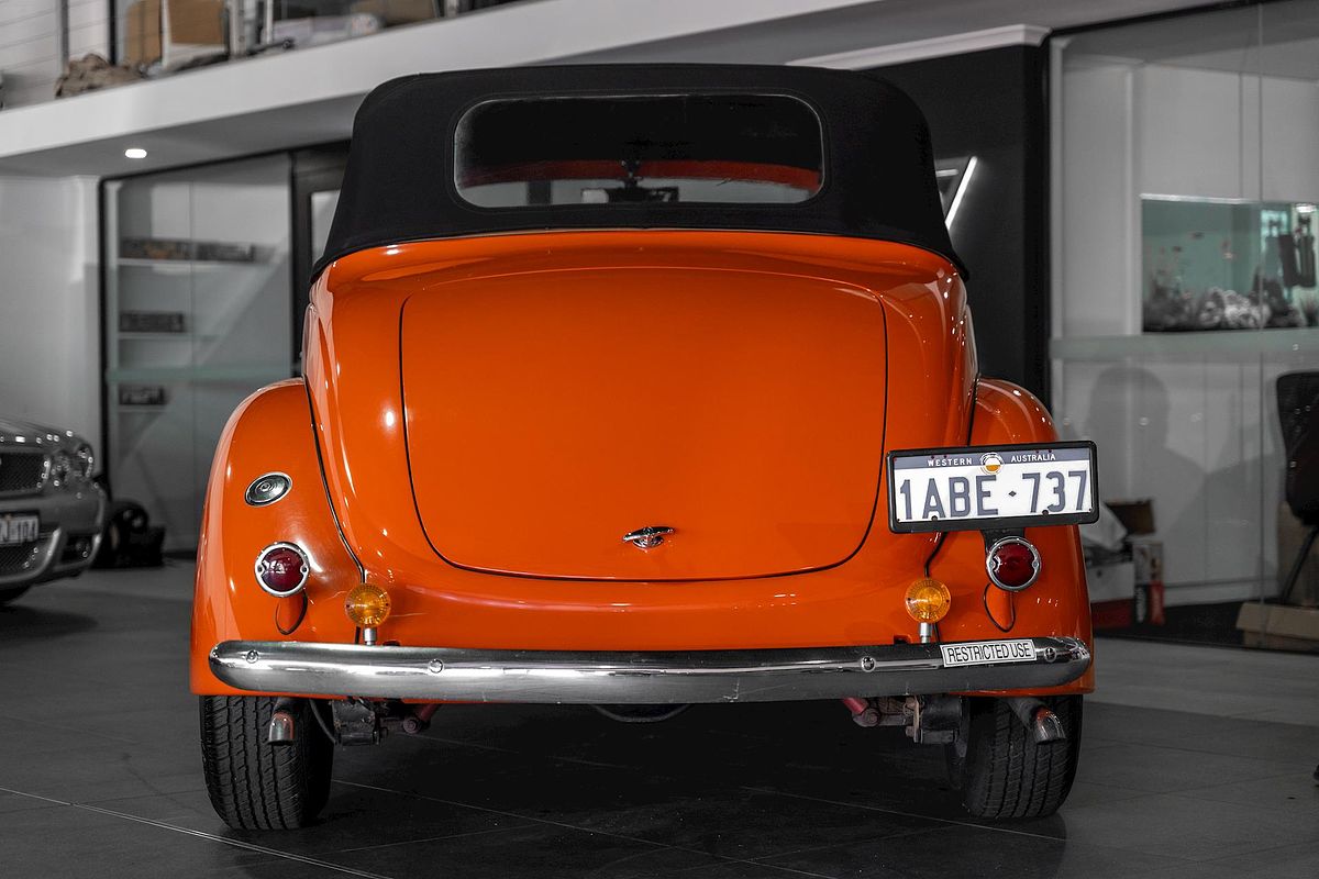 2037 Ford Deluxe Model 78