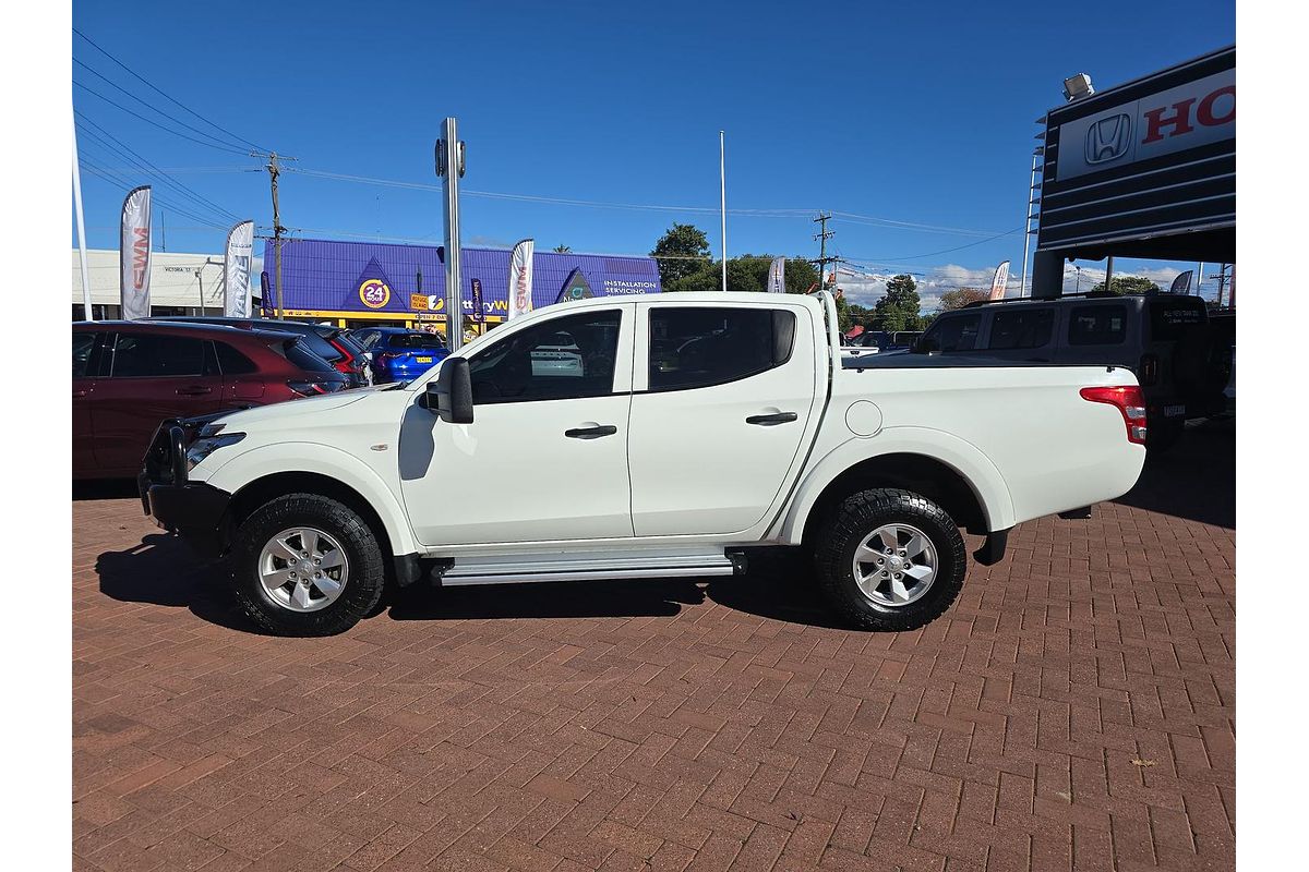 2015 Mitsubishi Triton GLX MQ 4X4