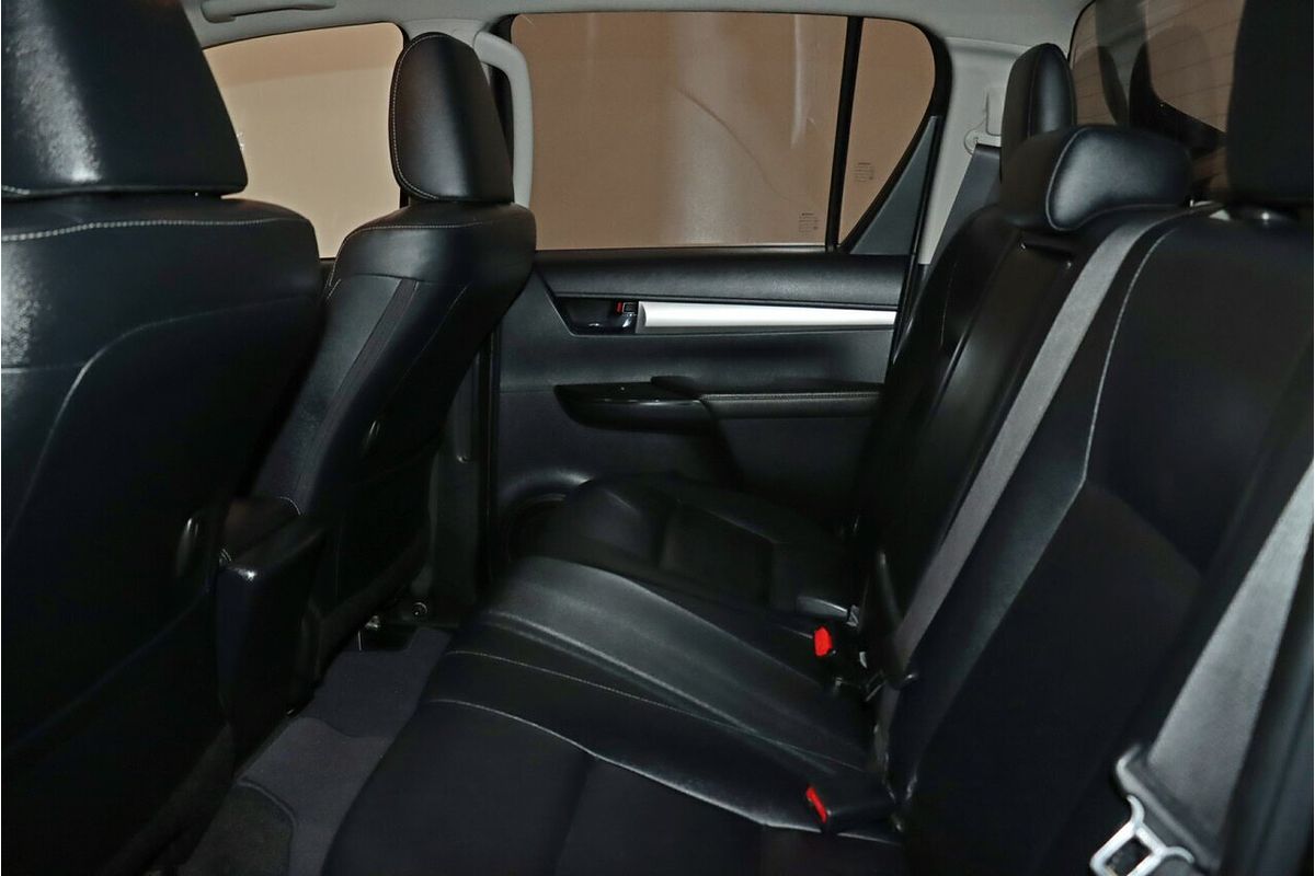 2017 Toyota Hilux SR5 Double Cab GUN126R 4X4