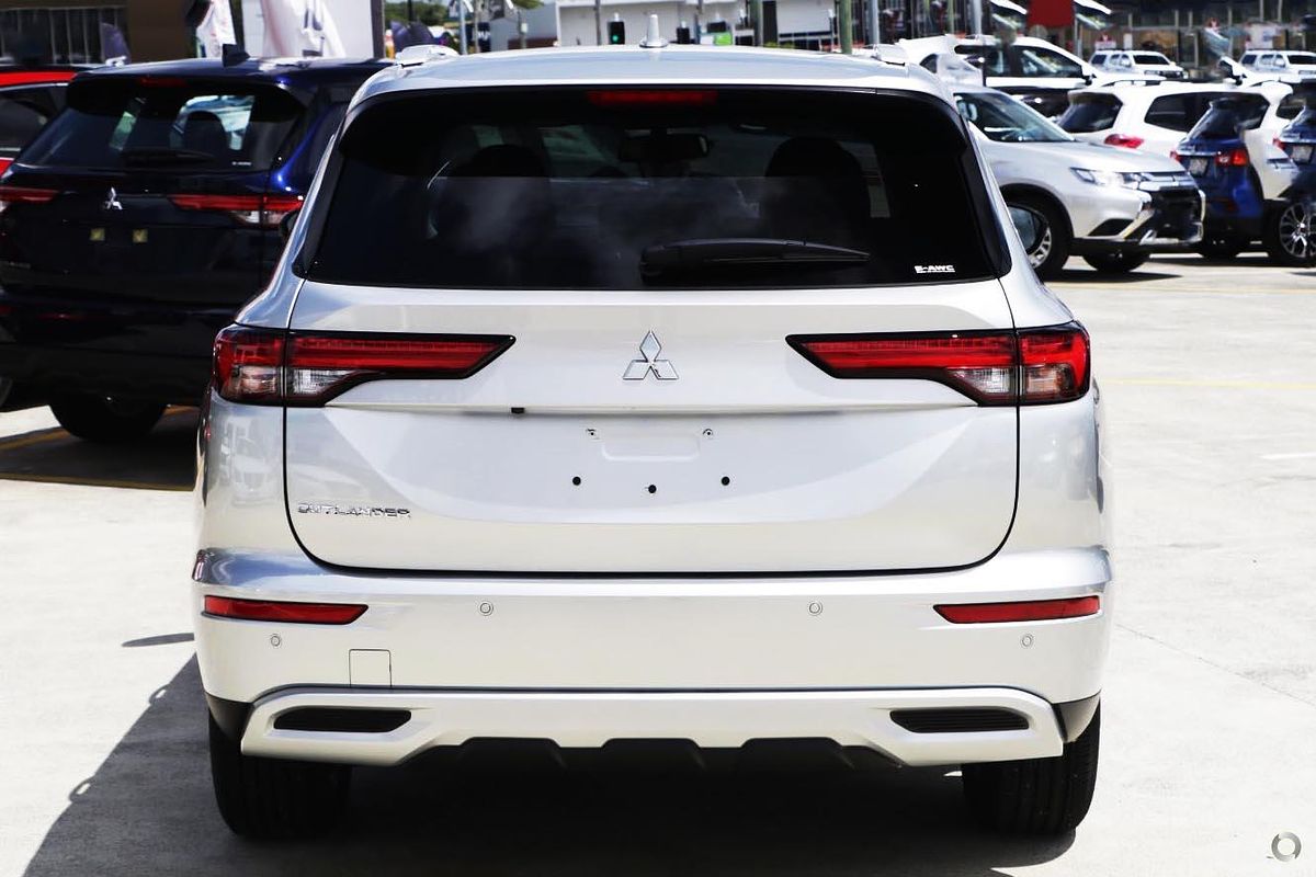 2023 Mitsubishi Outlander LS ZM