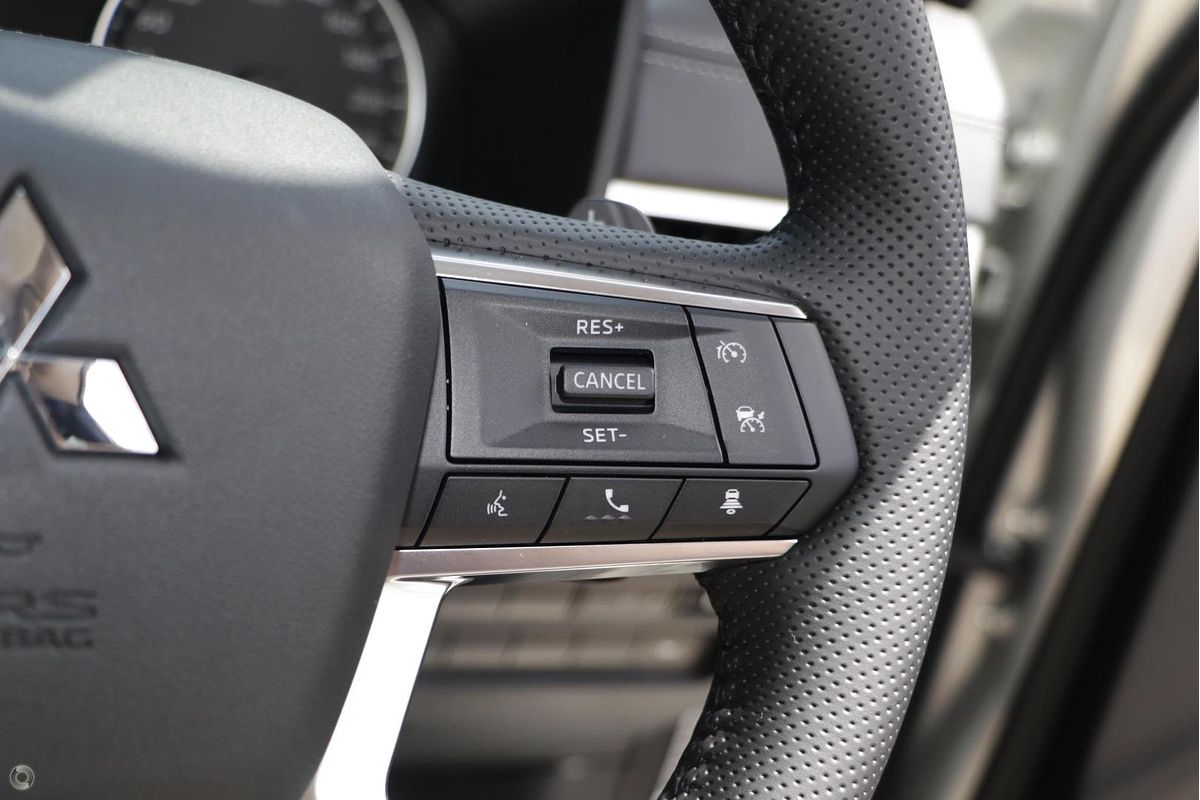 2023 Mitsubishi Outlander LS ZM