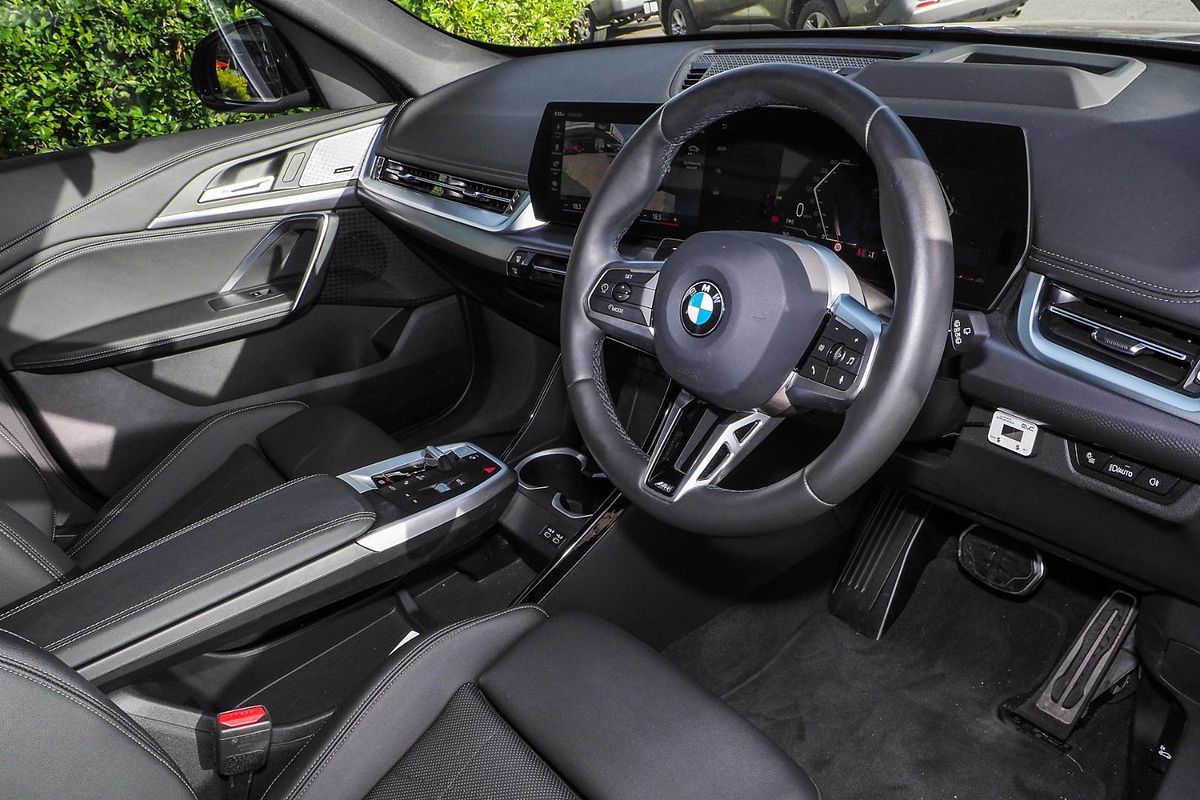 2023 BMW X1 xDrive20i U11