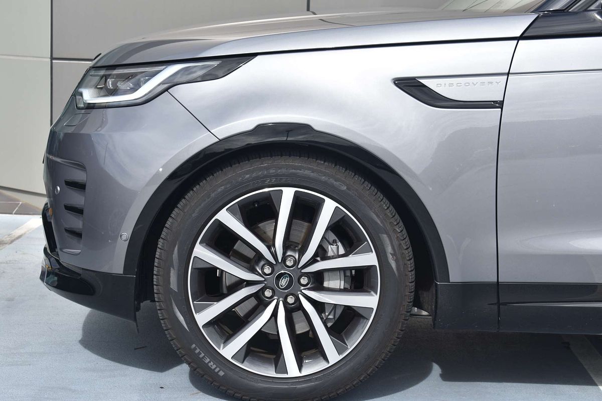 2023 Land Rover Discovery D300 Dynamic SE Series 5