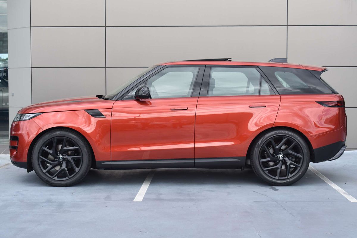 2024 Land Rover Range Rover Sport D250 SE L461