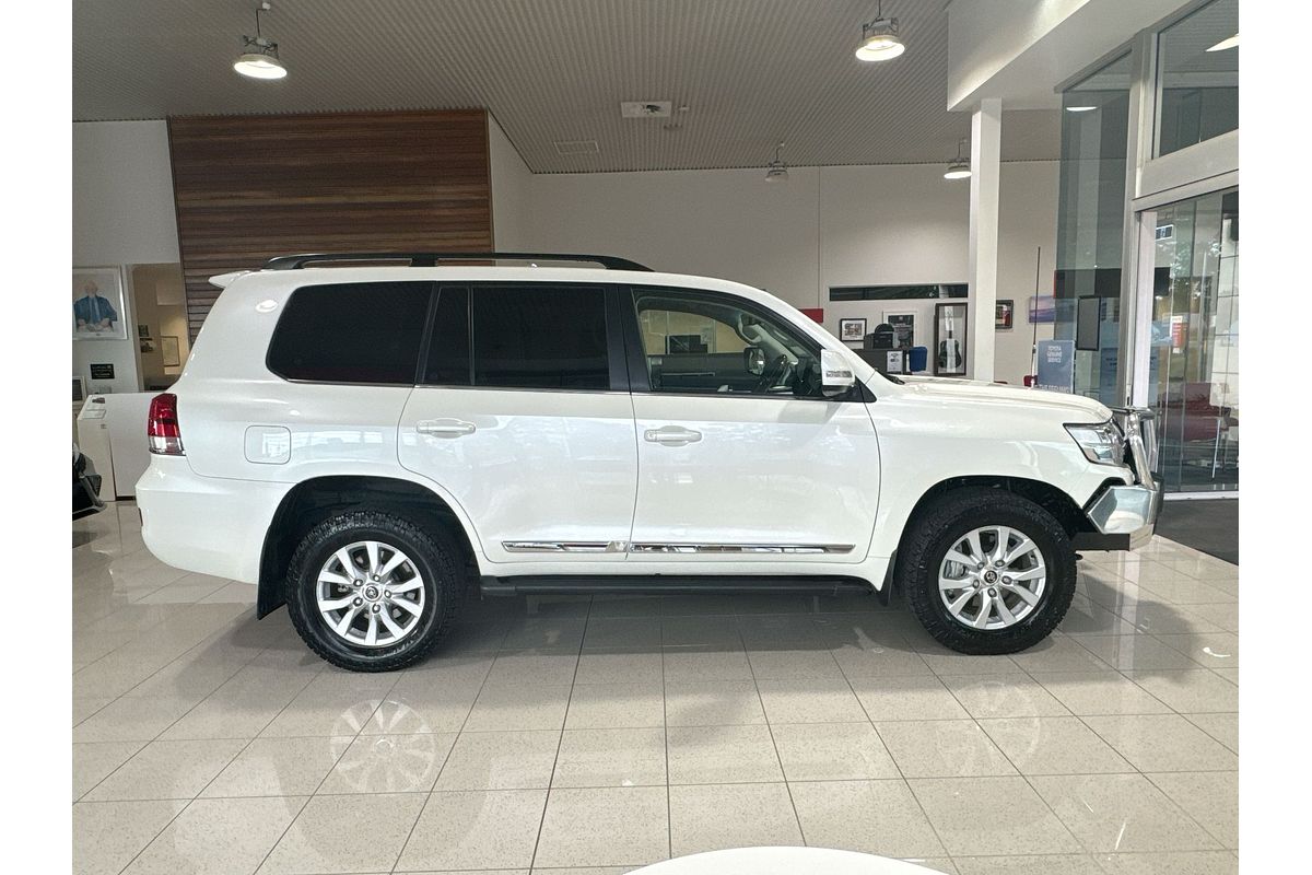 2020 Toyota Landcruiser Sahara VDJ200R