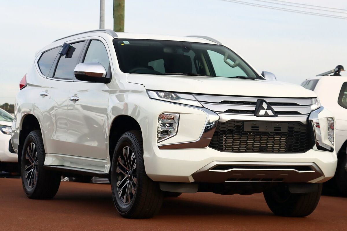 2024 Mitsubishi Pajero Sport GLS QF