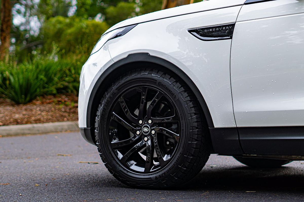 2017 Land Rover Discovery TD6 HSE Series 5